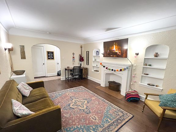 2nd image of 2335 W Farwell Ave APT 1S