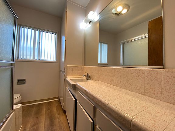 5th image of 320 N Stoneman Ave #B