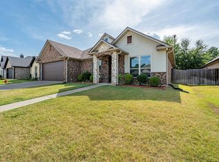 107 Champions Dr, Hallsville, TX 75650