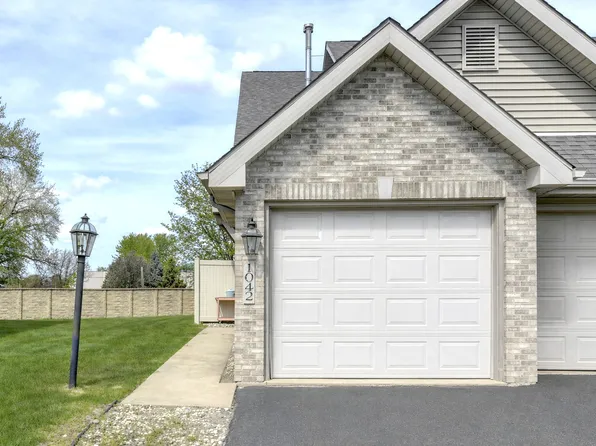 1042 Lakewood Ct, Schererville, IN 46375