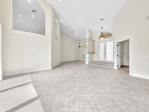 4th image of 6464 NW 43rd Court