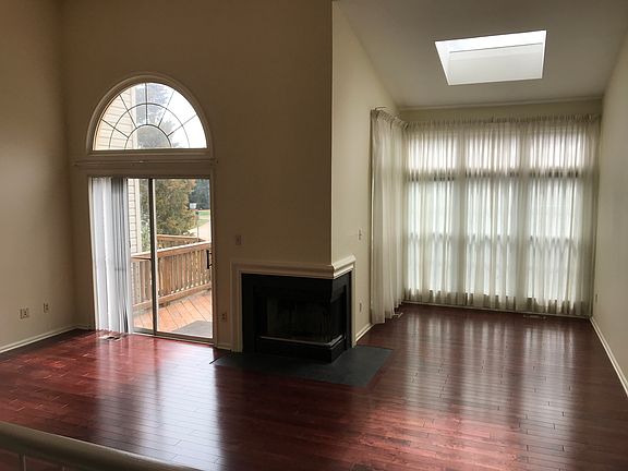 3rd image of 14538 Oakmere Dr