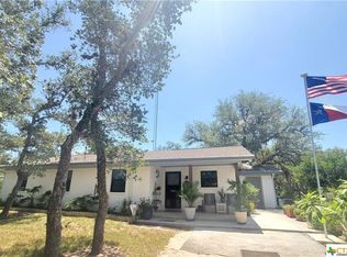 1374 Bego Rd, Goliad, TX 77963
