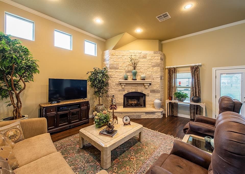 1st image of 1005 Providence Landing Dr