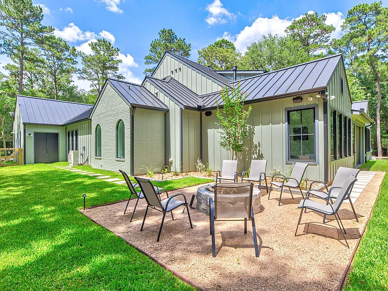 21701 Dan Dr — Photo 44