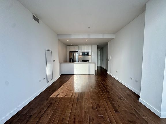 5th image of 515 W 36th St #36B