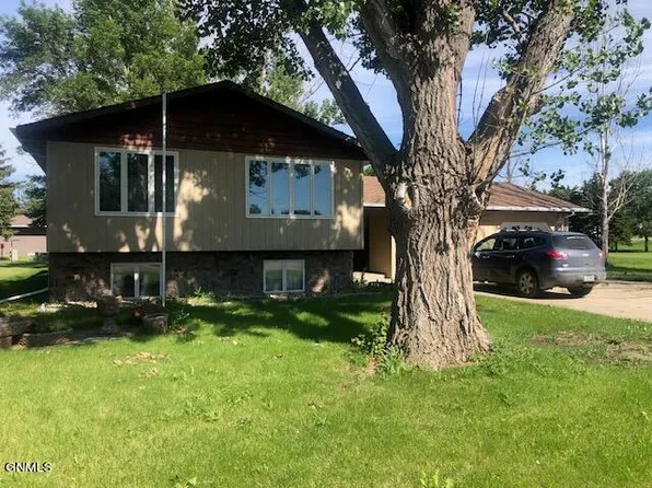 311 Becker St, Turtle Lake, ND 58575