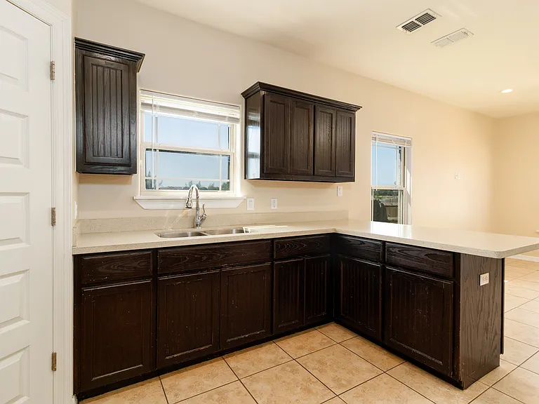 2706 E Garfield Ave #3 — Photo 5