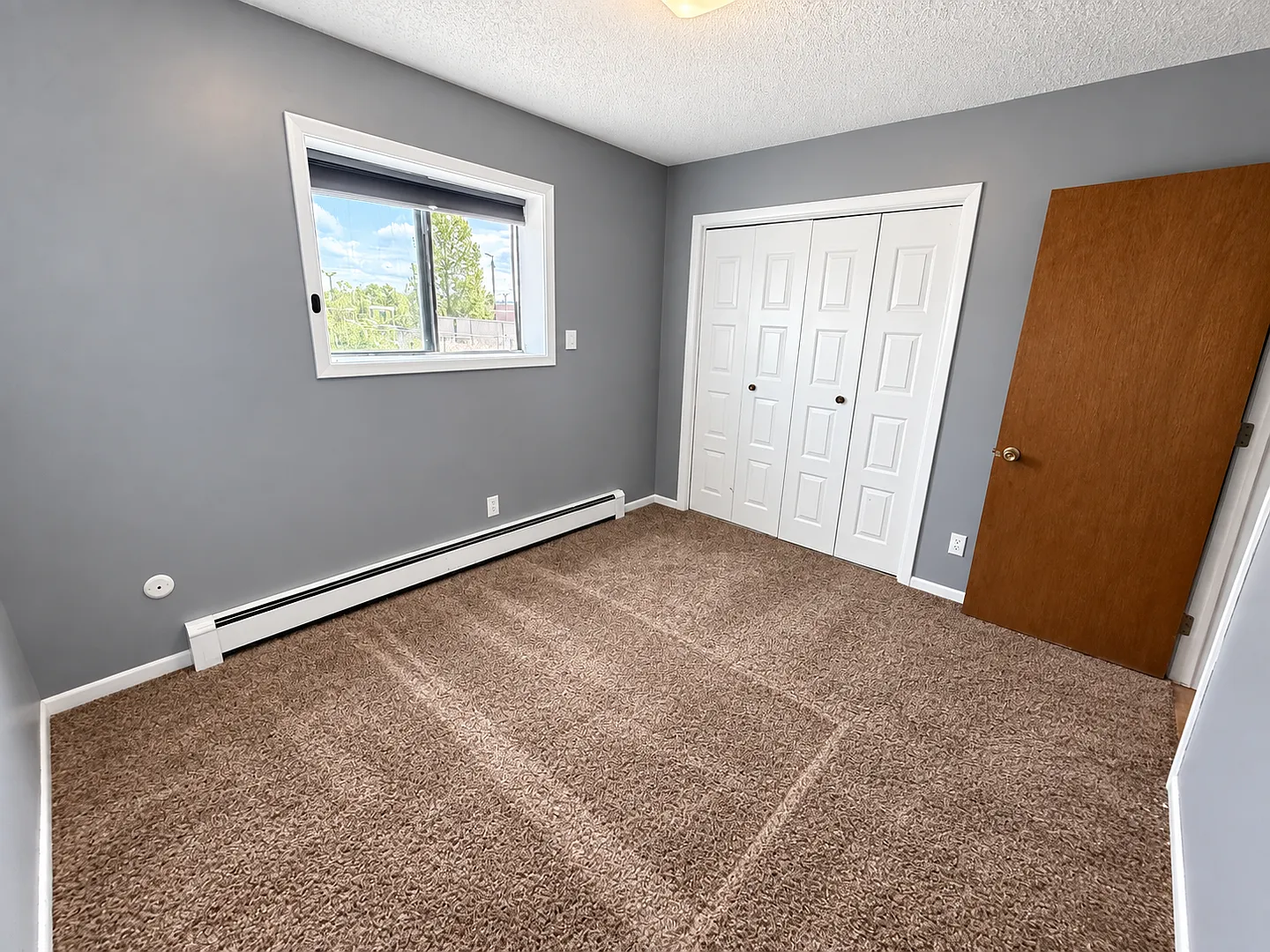 1643 Kelby Dr — Photo 2