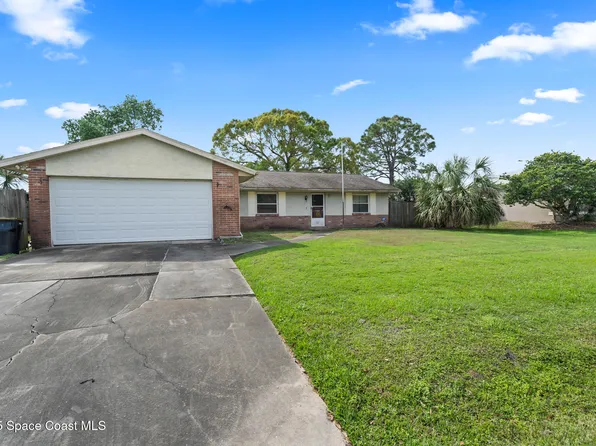 741 Fairhaven St NE, Palm Bay, FL 32907