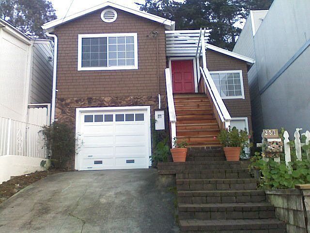 1st image of 251 Frankfort St