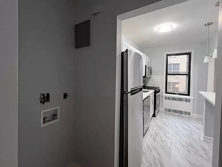 729 W 186th St #2J — Photo 5