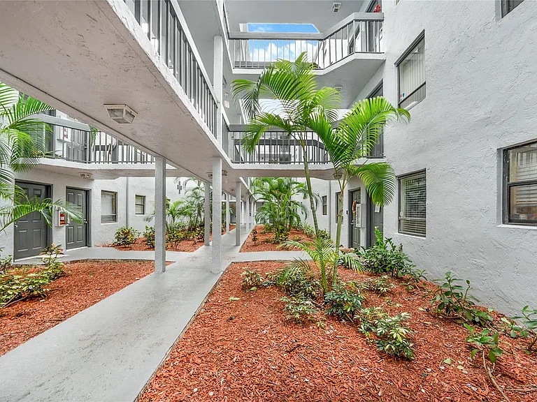 1950 N Congress Ave #404-404HOA — Photo 14