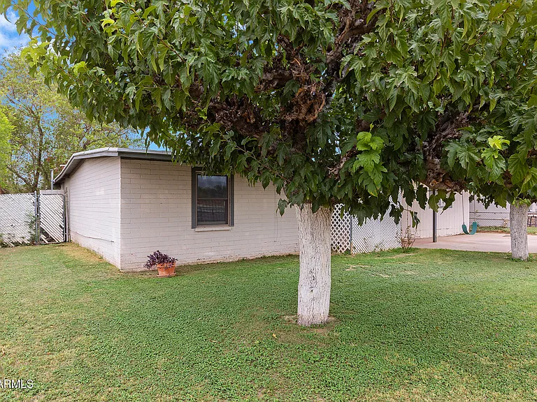 1620 W Roeser Rd — Photo 4