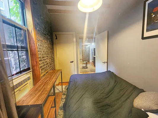 Rented by RELEASE NY | media 4