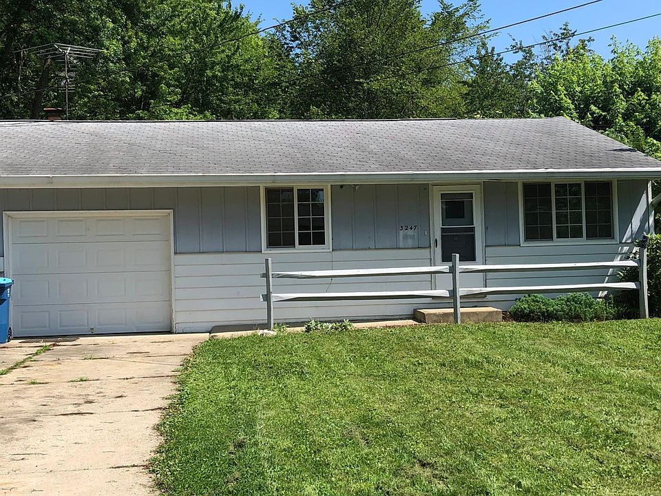 1st image of 3247 & 3249 Pleasant Dr