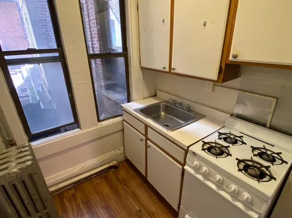 99 Myrtle St APT 1, Boston, MA 02114