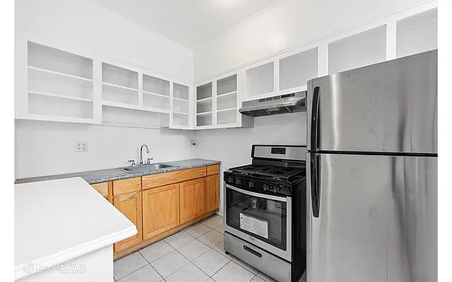 Rented by Douglas Elliman | media 18