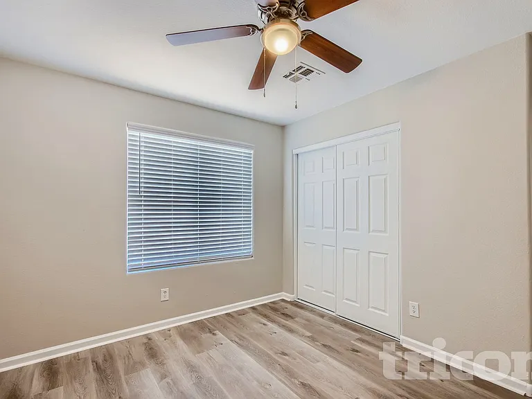 13409 N 127th Dr — Photo 20