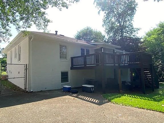 2nd image of 1405 Elizabeth Ln #A