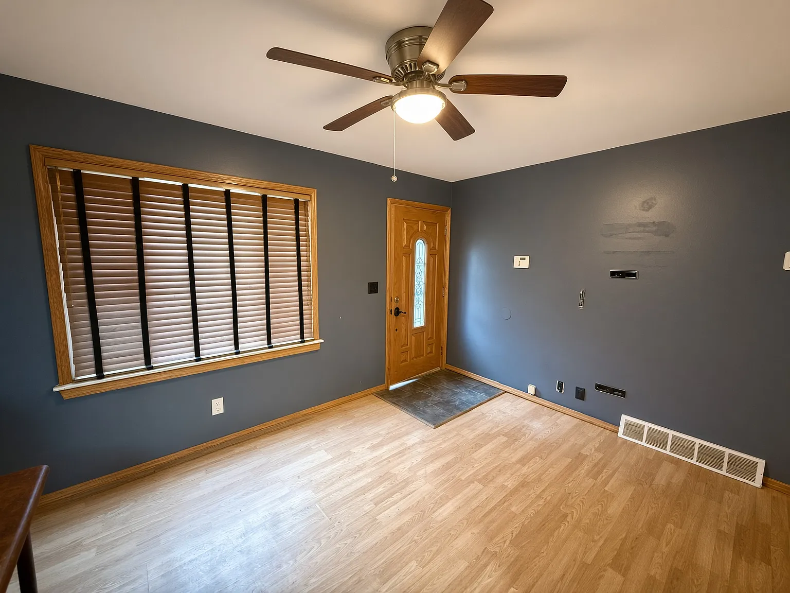 2 bed, 900 sqft, $850 — Photo 3