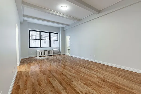 Rented by Stonehenge NYC LLC | media 12
