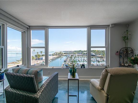 5th image of 634 Edgewater Dr Unit 546