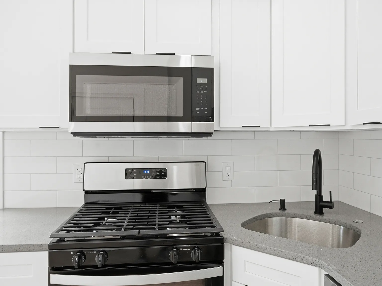 2 bed, 1300 sqft, $1,950 — Photo 2