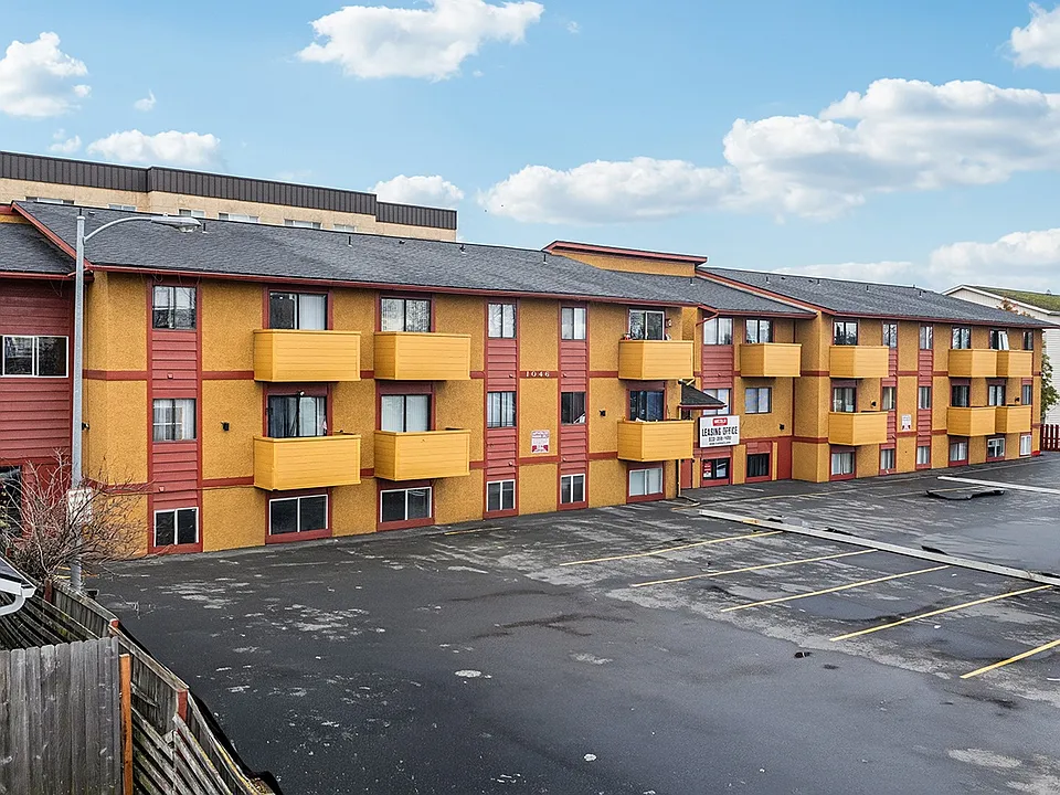 Nicole Apartments