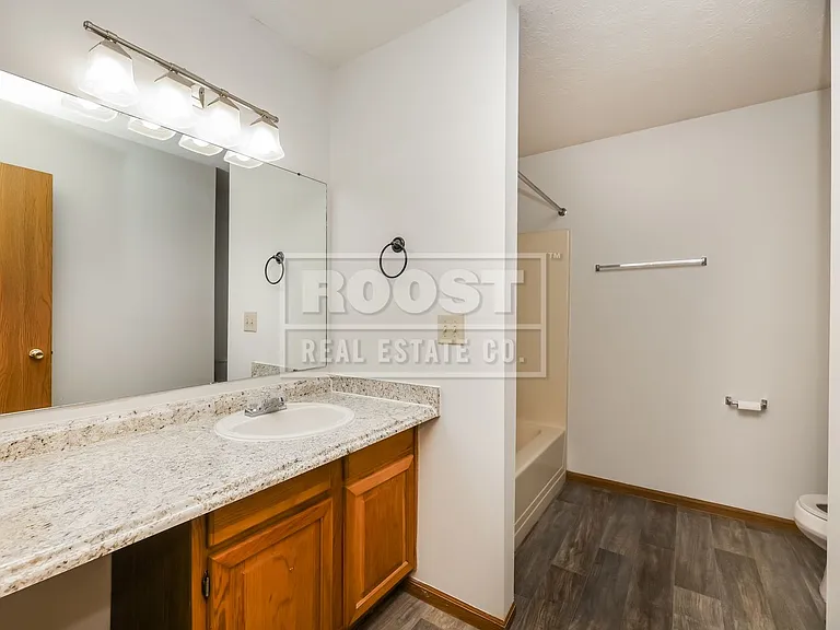 3985 Covington Dr — Photo 8