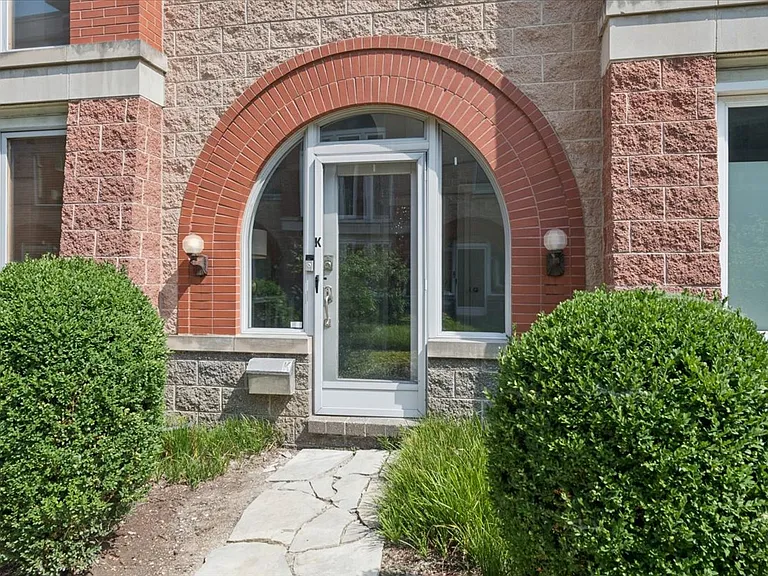 235 S Marion St #K — Photo 3