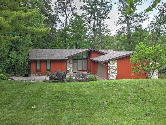 2nd image of 7945 Hickory Hill Ln