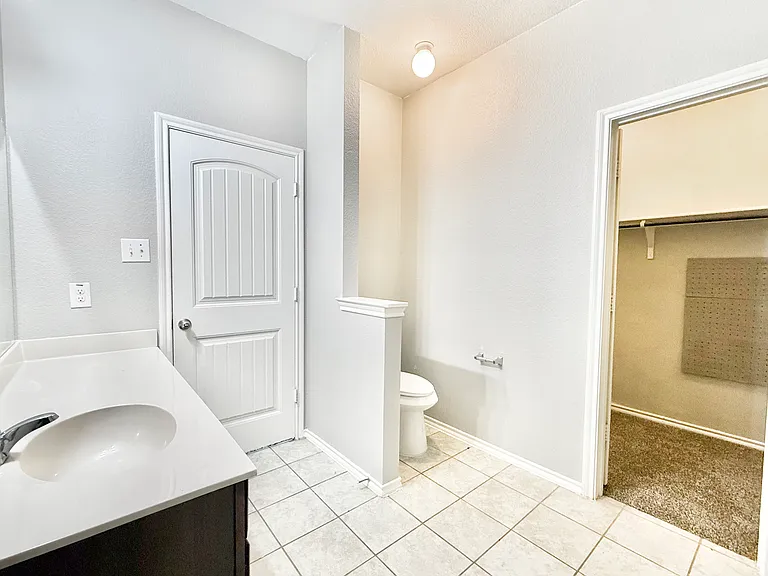 251 Cyrus St — Photo 15