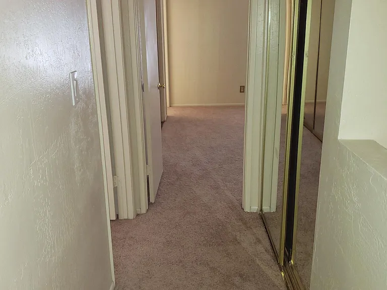 1536 S River Dr — Photo 20
