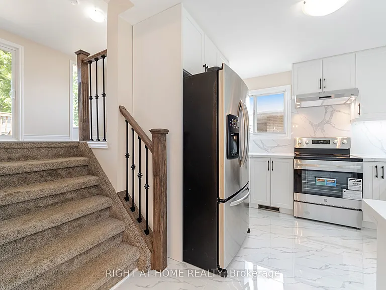 50 Albemarle St — Photo 13