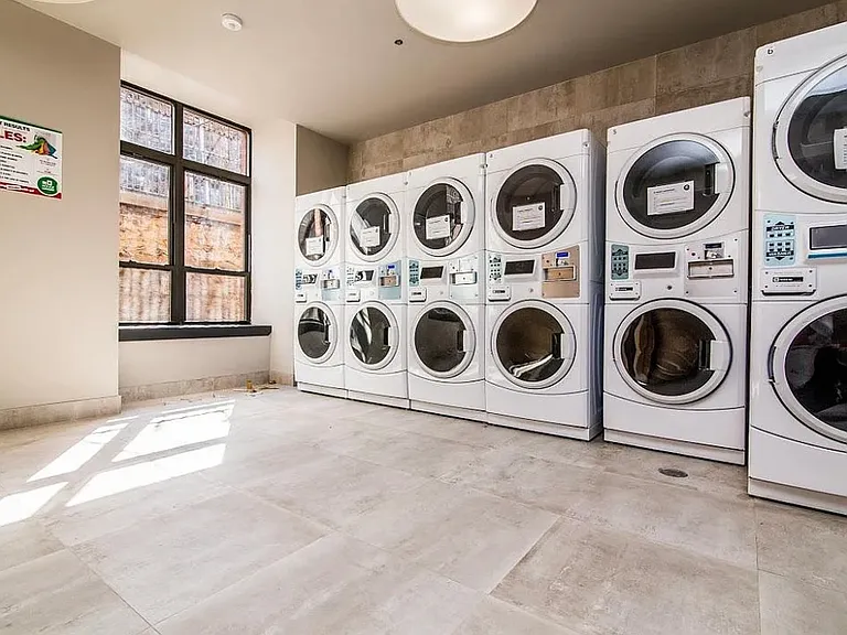 2 N Henry St #2A — Photo 10