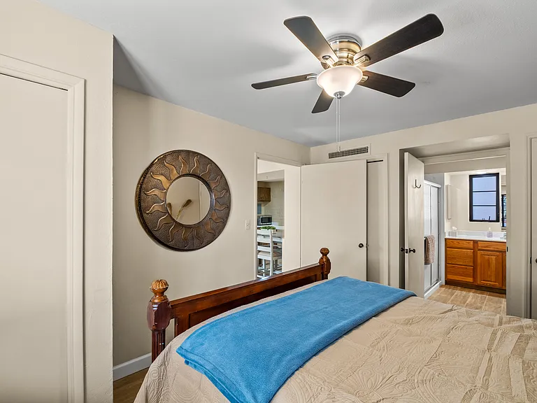 226 S La Canada Dr #C — Photo 8
