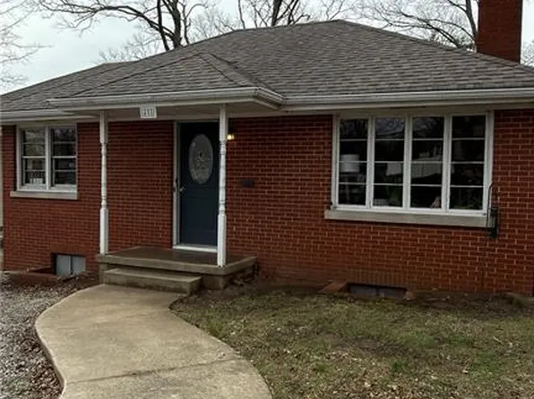 408 E Beaumont Ave, Greenville, IL 62246