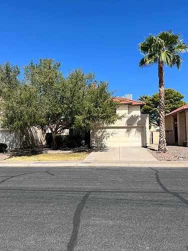 946 E Calle Del Norte Photo 1