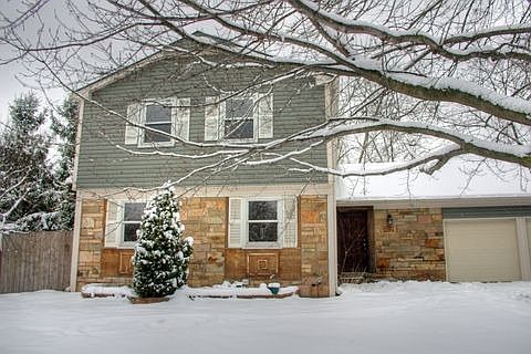 1st image of 942 Twisted Oak Ln