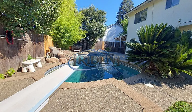 1744 Greengate St — Photo 24