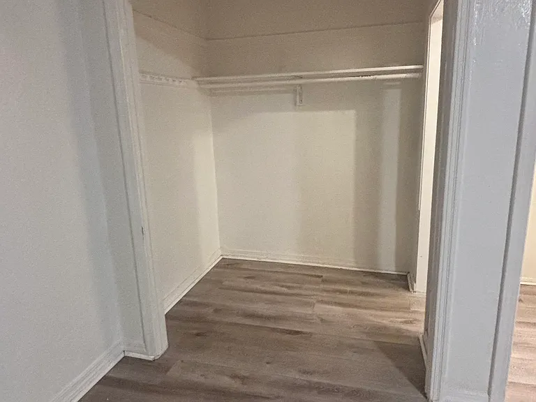 4013 Melrose Ave #403 — Photo 3