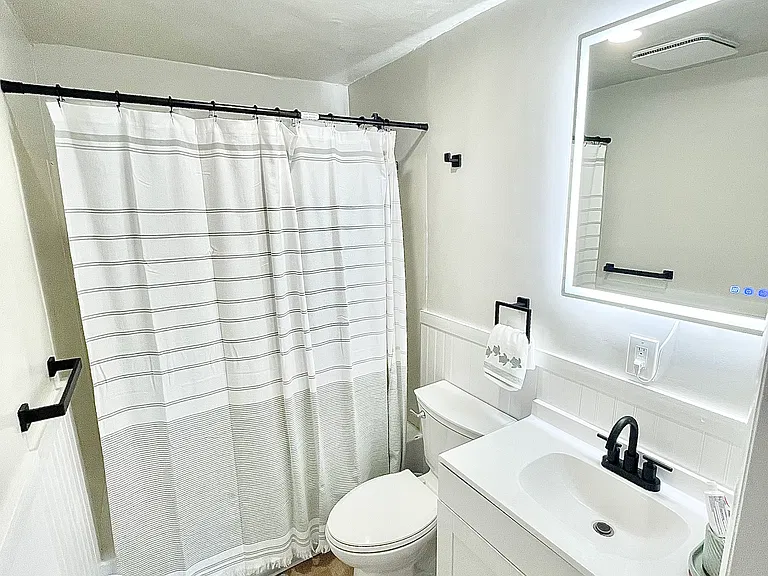 McLane Manor — Photo 4
