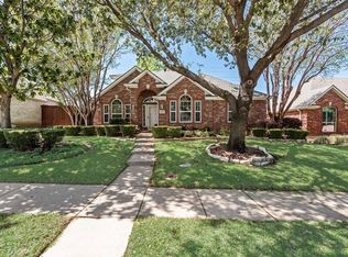 2112 Wallbrook Dr, Lewisville, TX 75067