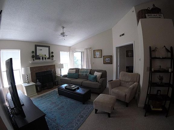 3rd image of 180 Fox Hollow Dr APT 305