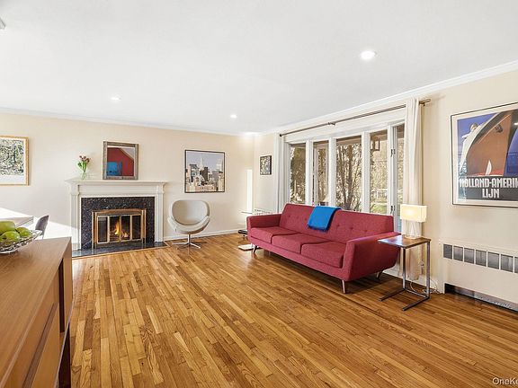 5th image of 6 Darling Avenue