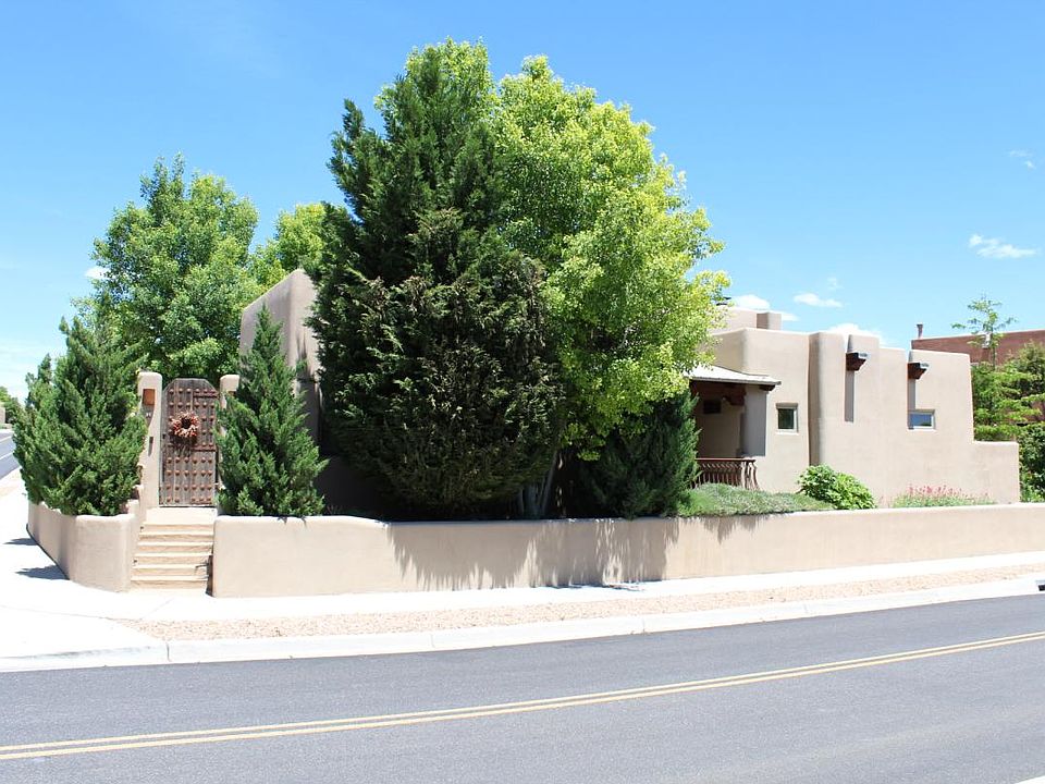 1st image of 7 Camino De Vecinos