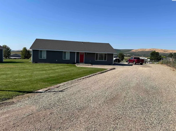 1164 Wendell Phillips Rd, Sunnyside, WA 98944