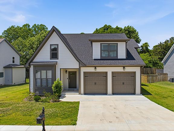 2nd image of 8906 Silver Maple Dr
