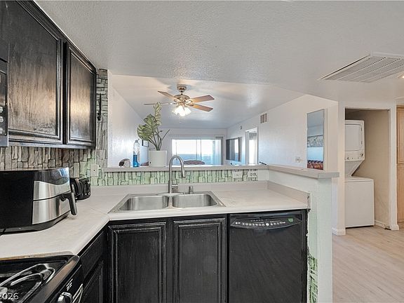 2nd image of 8070 W Russell Rd Unit 1090